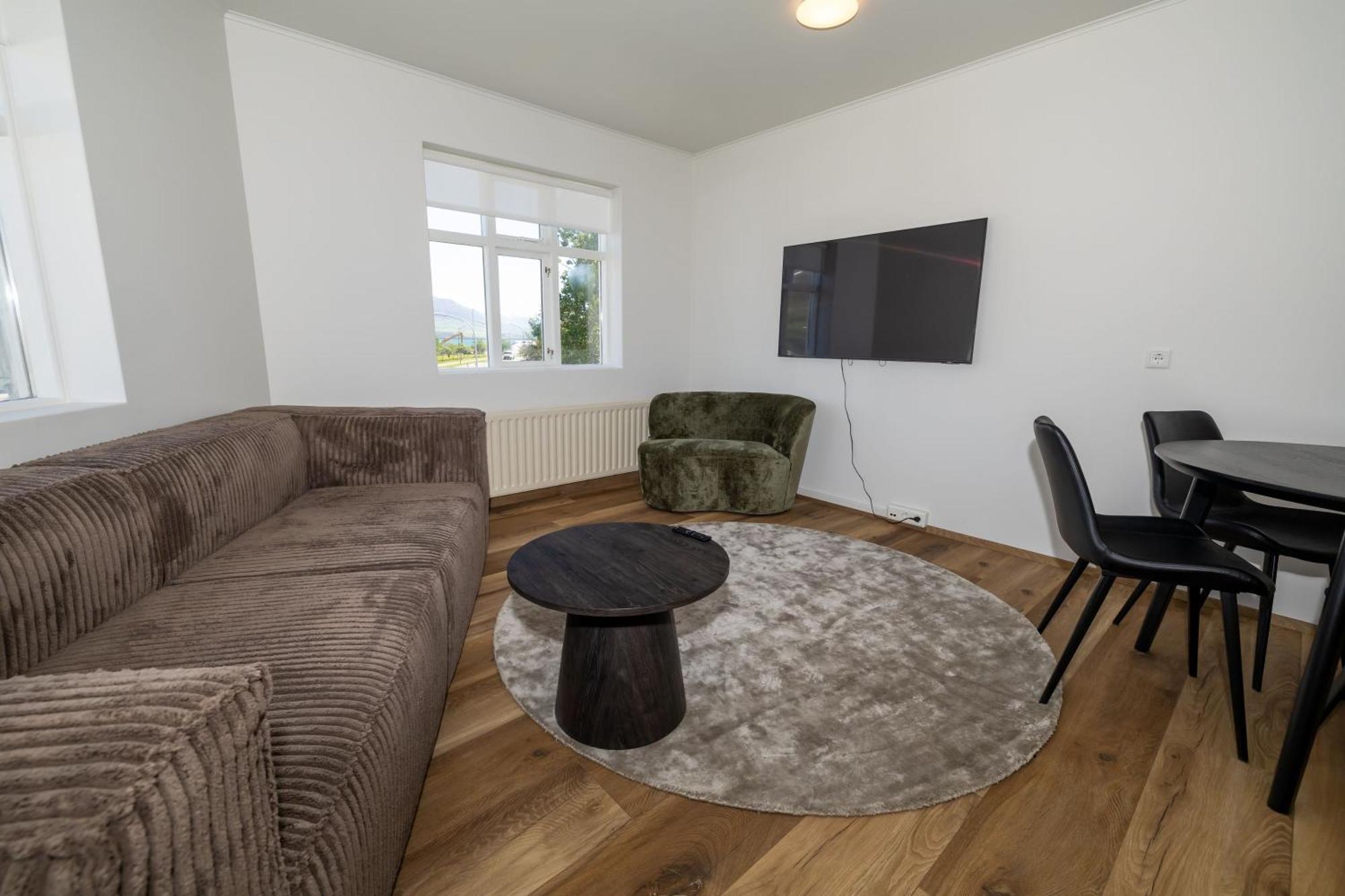 Steinaskjol Apartments アークレイリ エクステリア 写真
