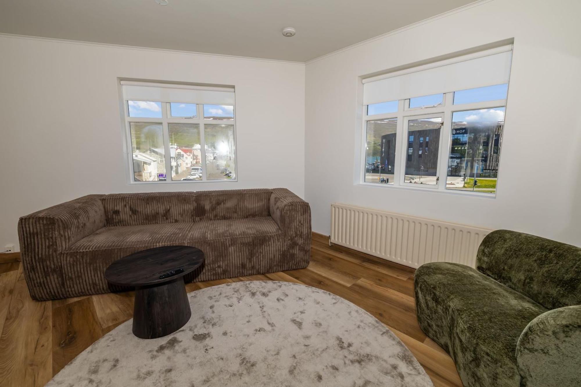 Steinaskjol Apartments アークレイリ エクステリア 写真