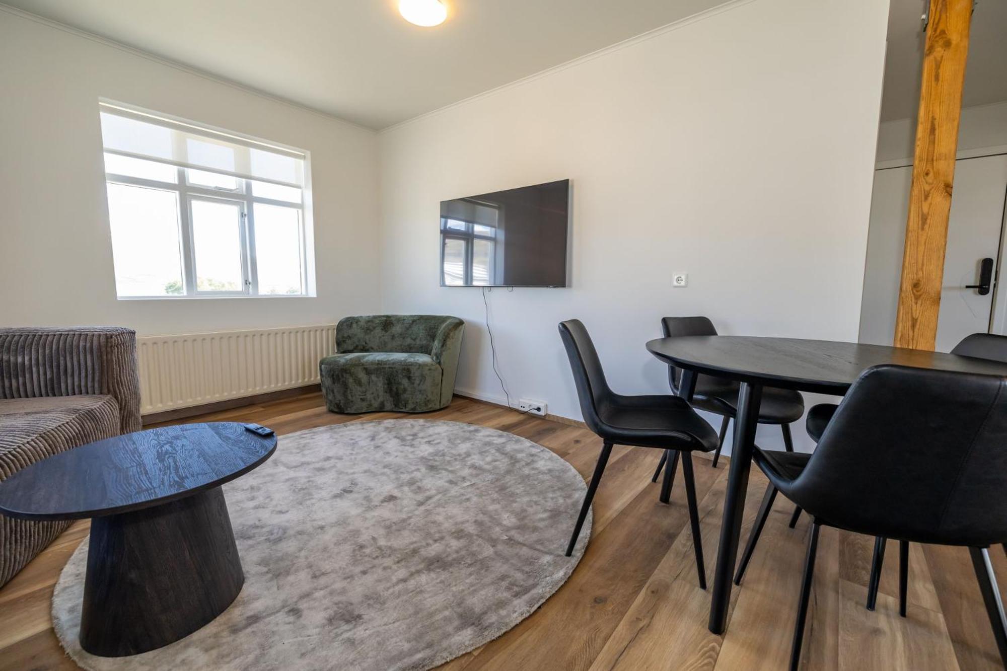 Steinaskjol Apartments アークレイリ エクステリア 写真