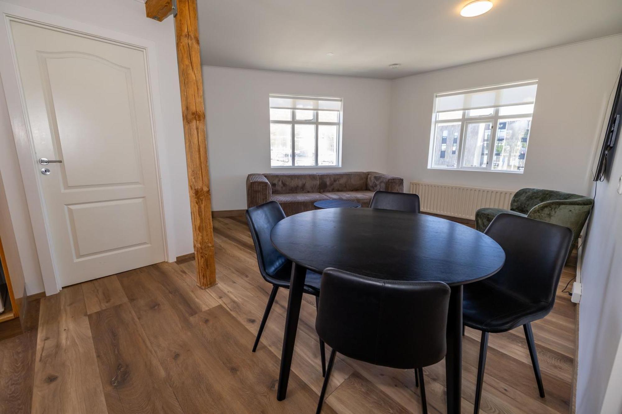 Steinaskjol Apartments アークレイリ エクステリア 写真
