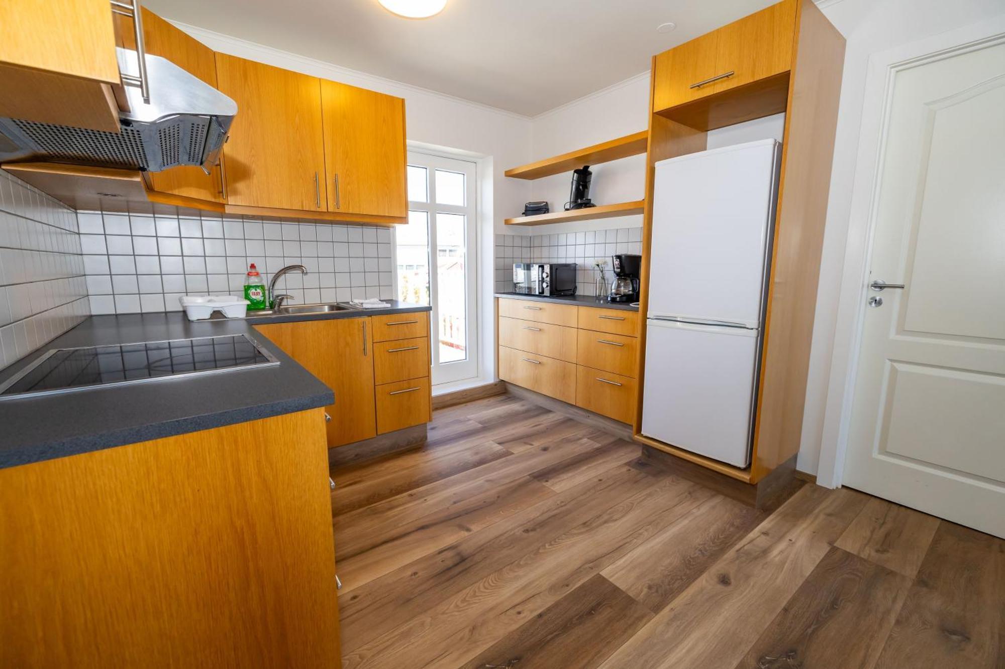 Steinaskjol Apartments アークレイリ エクステリア 写真
