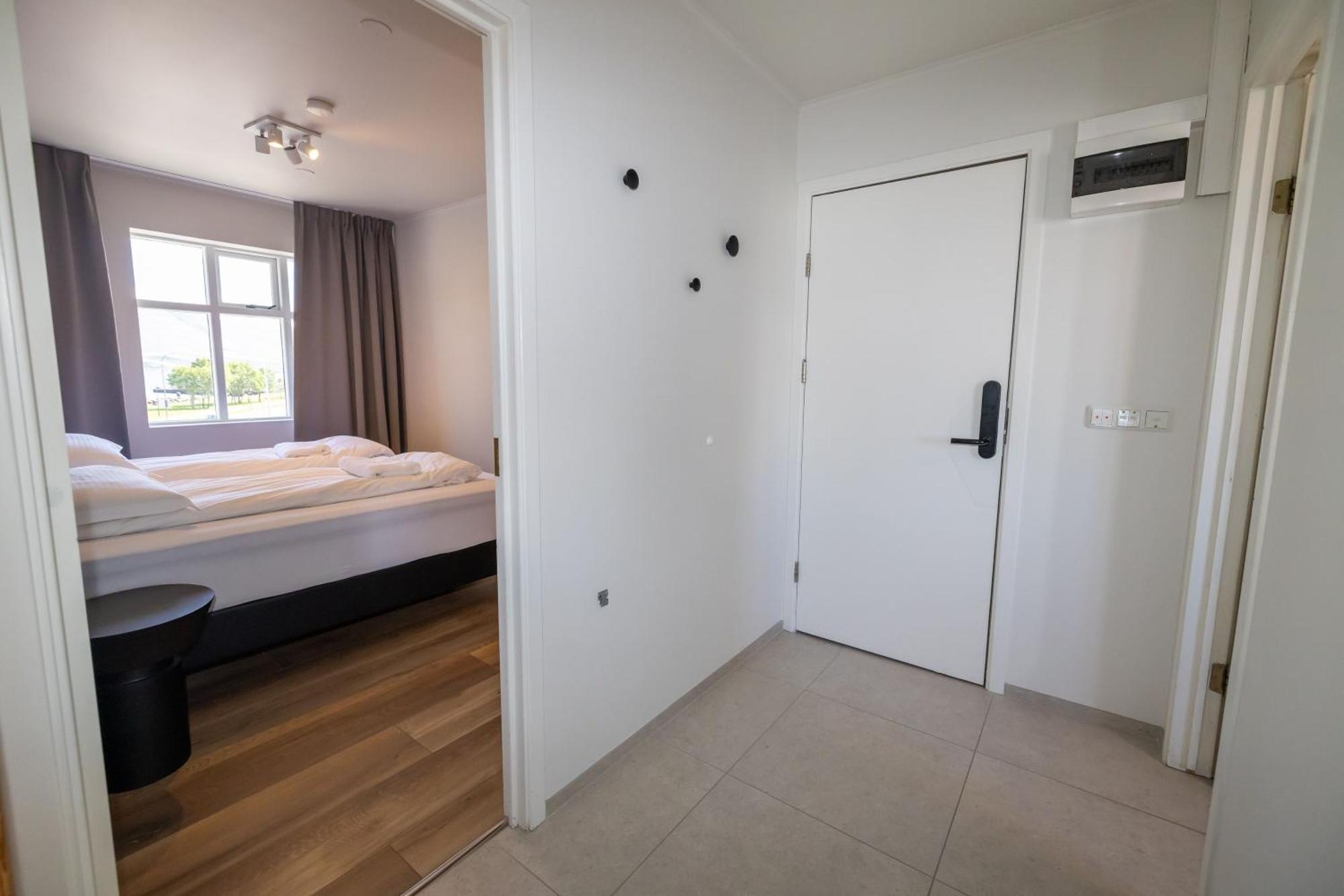 Steinaskjol Apartments アークレイリ エクステリア 写真