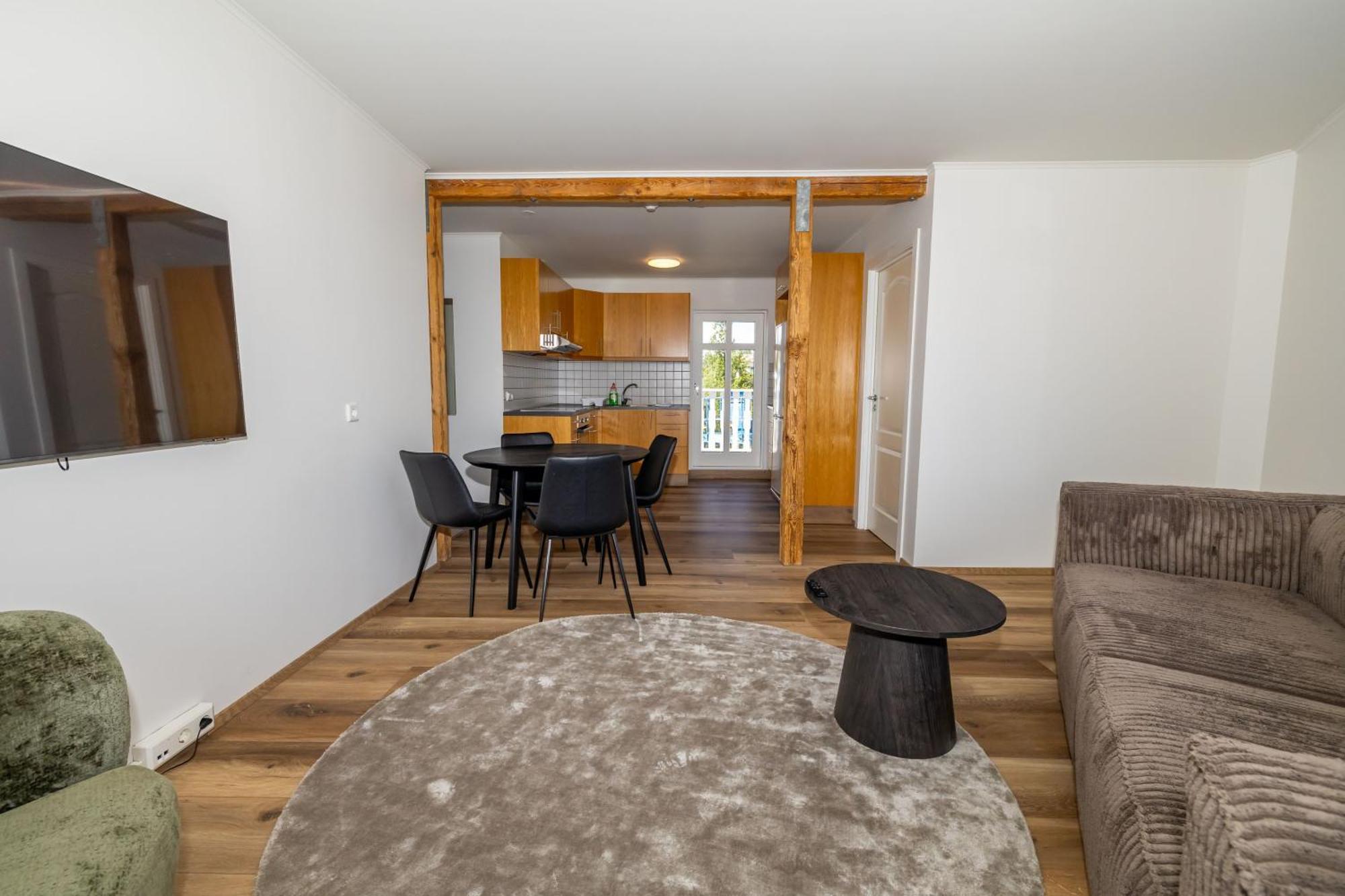 Steinaskjol Apartments アークレイリ エクステリア 写真